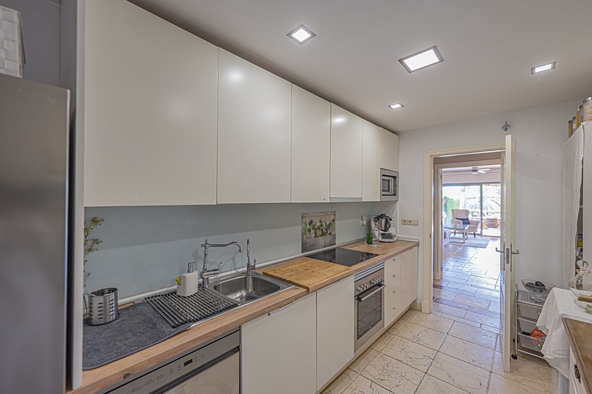 2 Bed Ground Floor Apartment in Atalaya