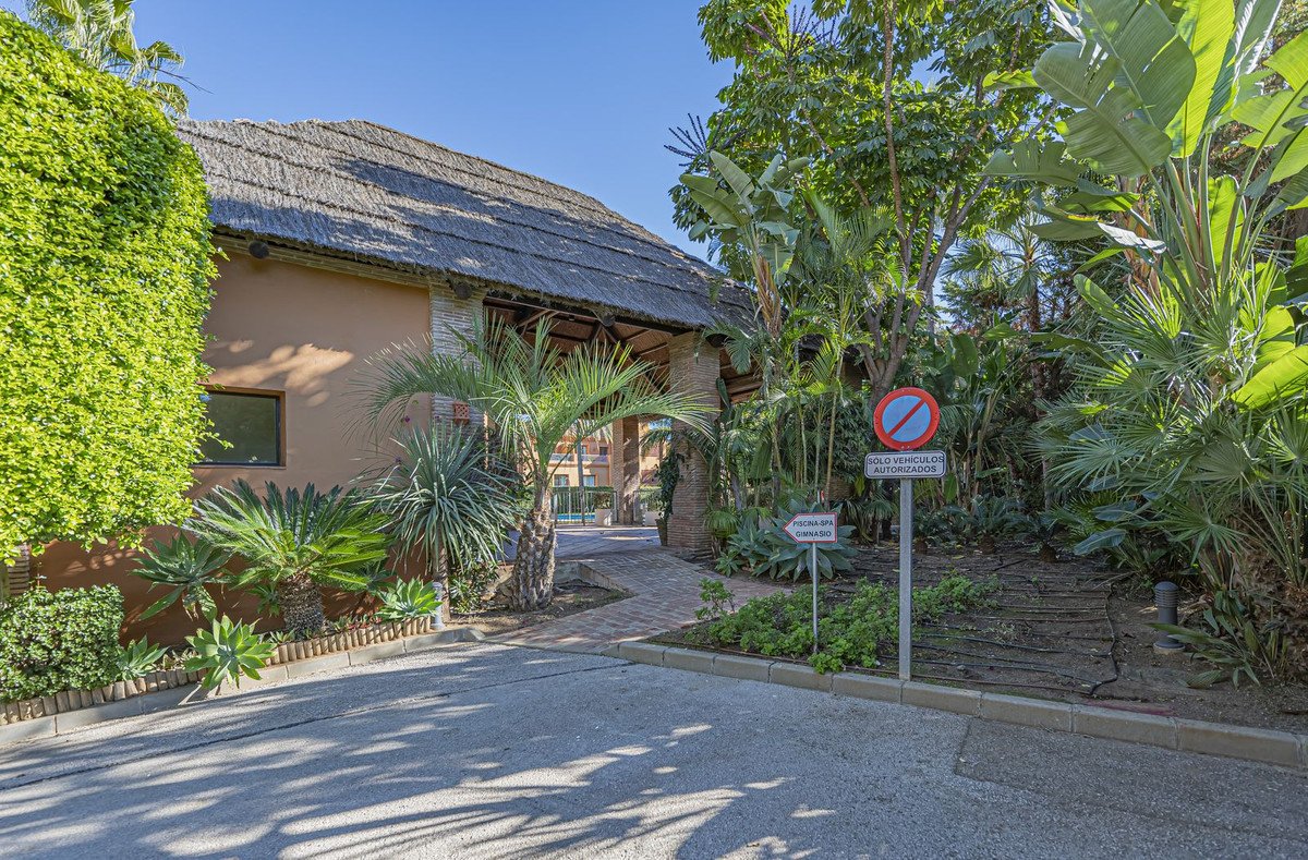2 Bed Ground Floor Apartment in Atalaya