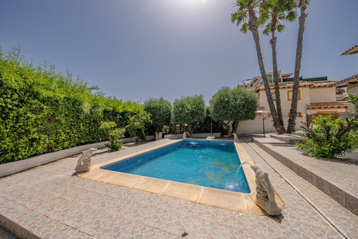 3 Bed Detached Villa in Orihuela Costa