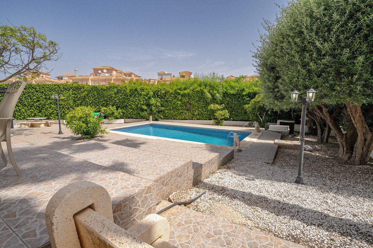 3 Bed Detached Villa in Orihuela Costa