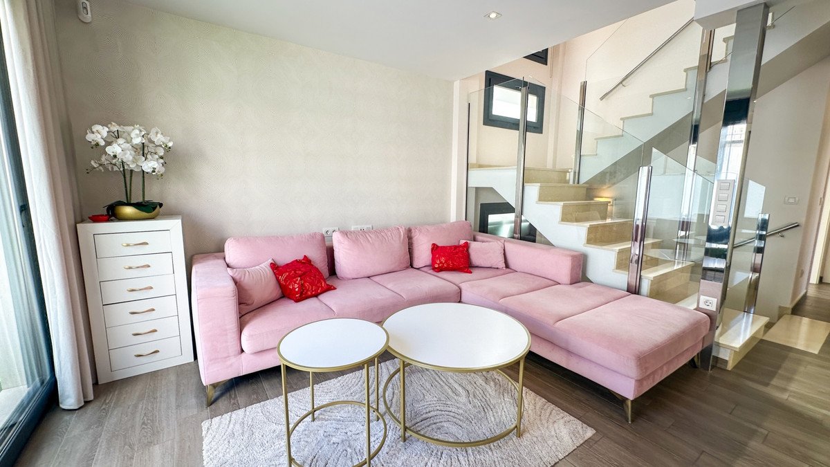 5 Bed Detached Villa in Torrevieja