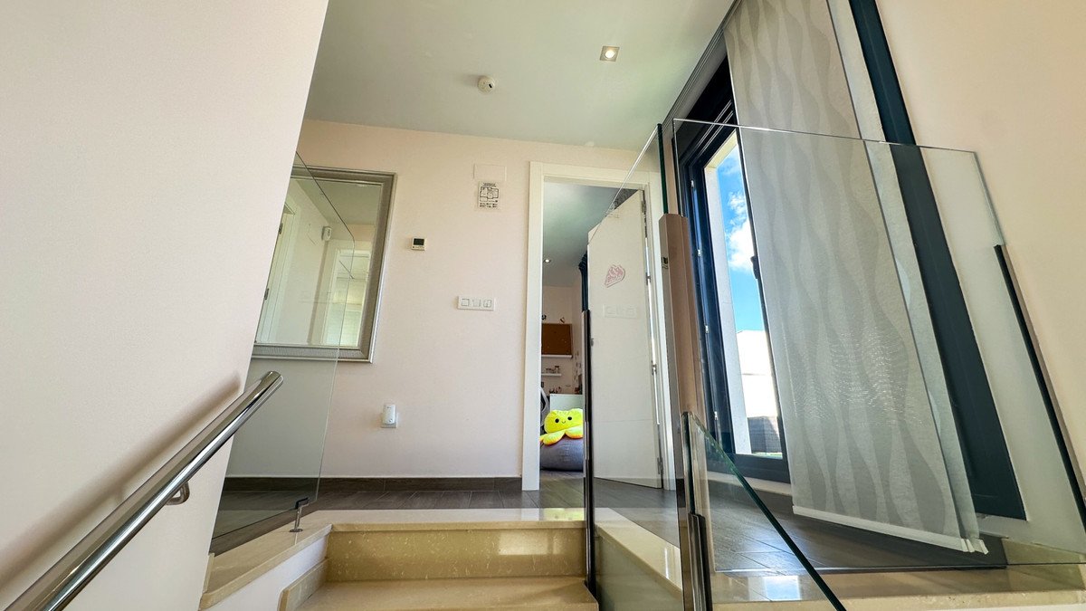 5 Bed Detached Villa in Torrevieja