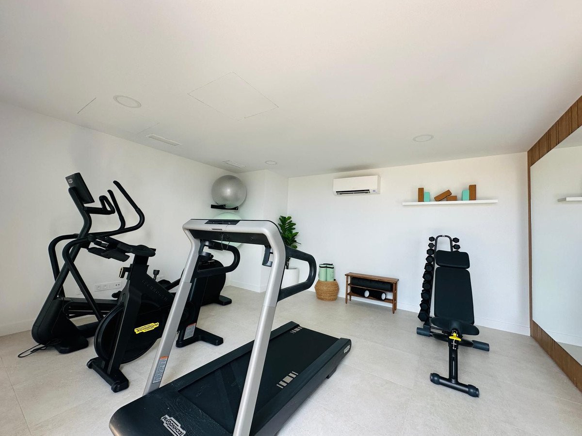 3 Bed Middle Floor Apartment in Manilva