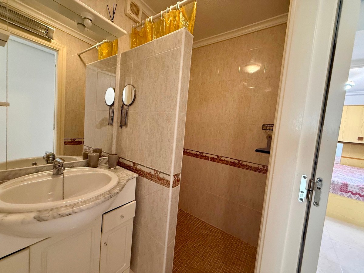 6 Bed Detached Villa in Rojales