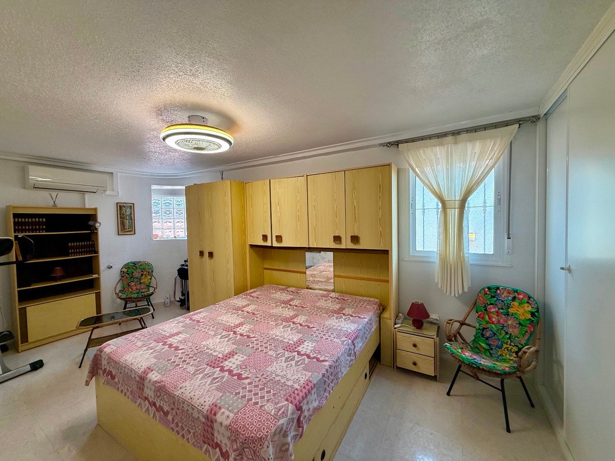 6 Bed Detached Villa in Rojales