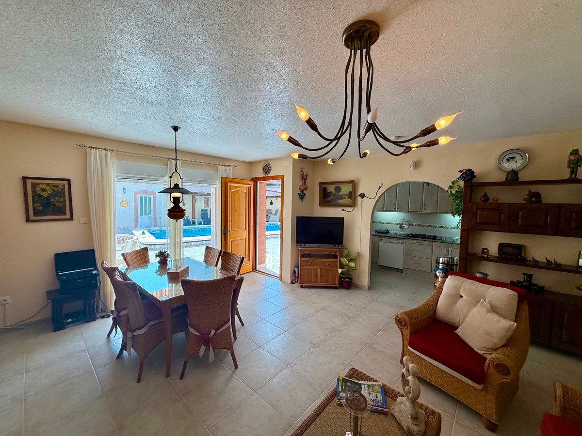 6 Bed Detached Villa in Rojales