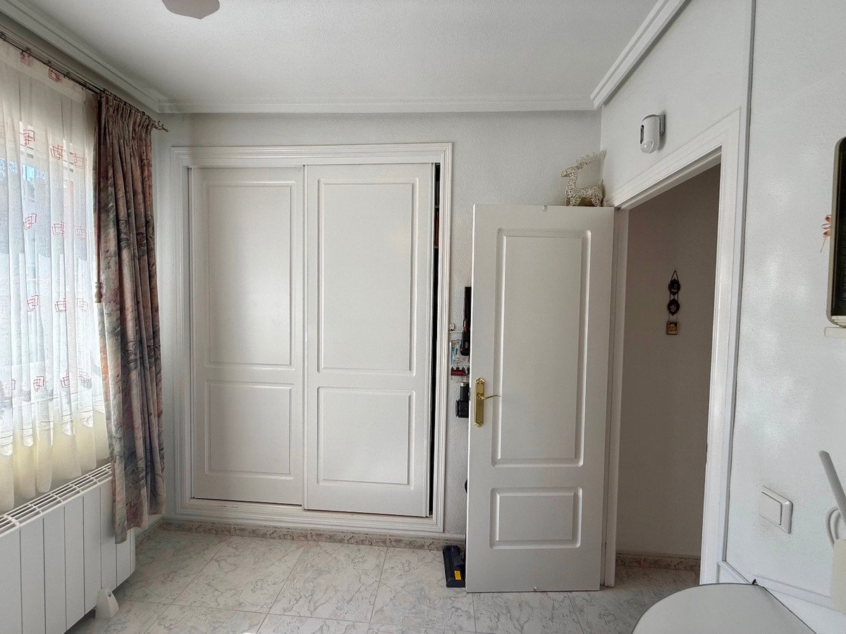 6 Bed Detached Villa in Rojales