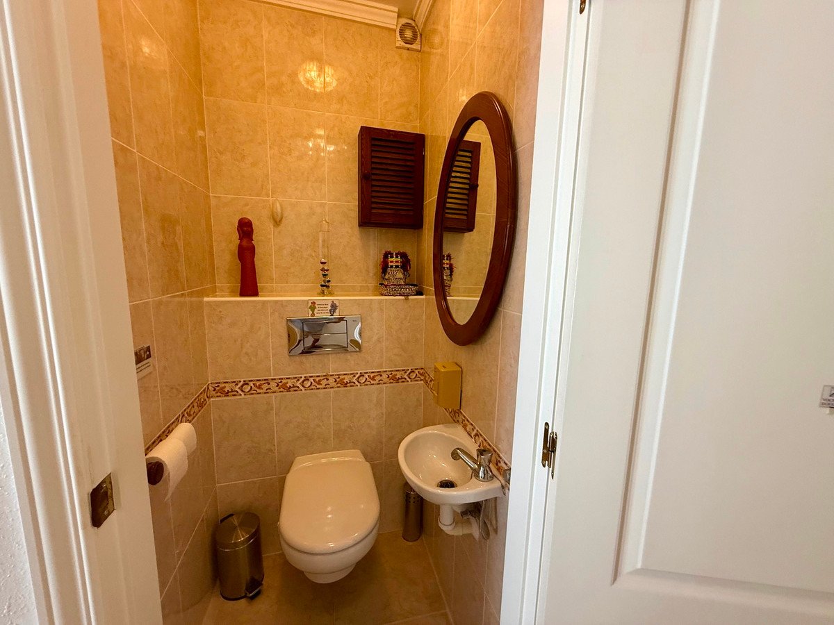 6 Bed Detached Villa in Rojales