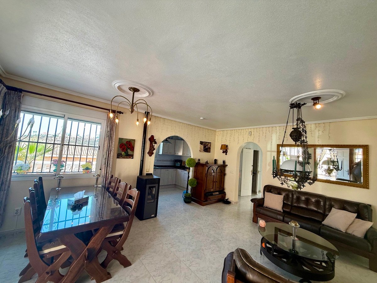 6 Bed Detached Villa in Rojales