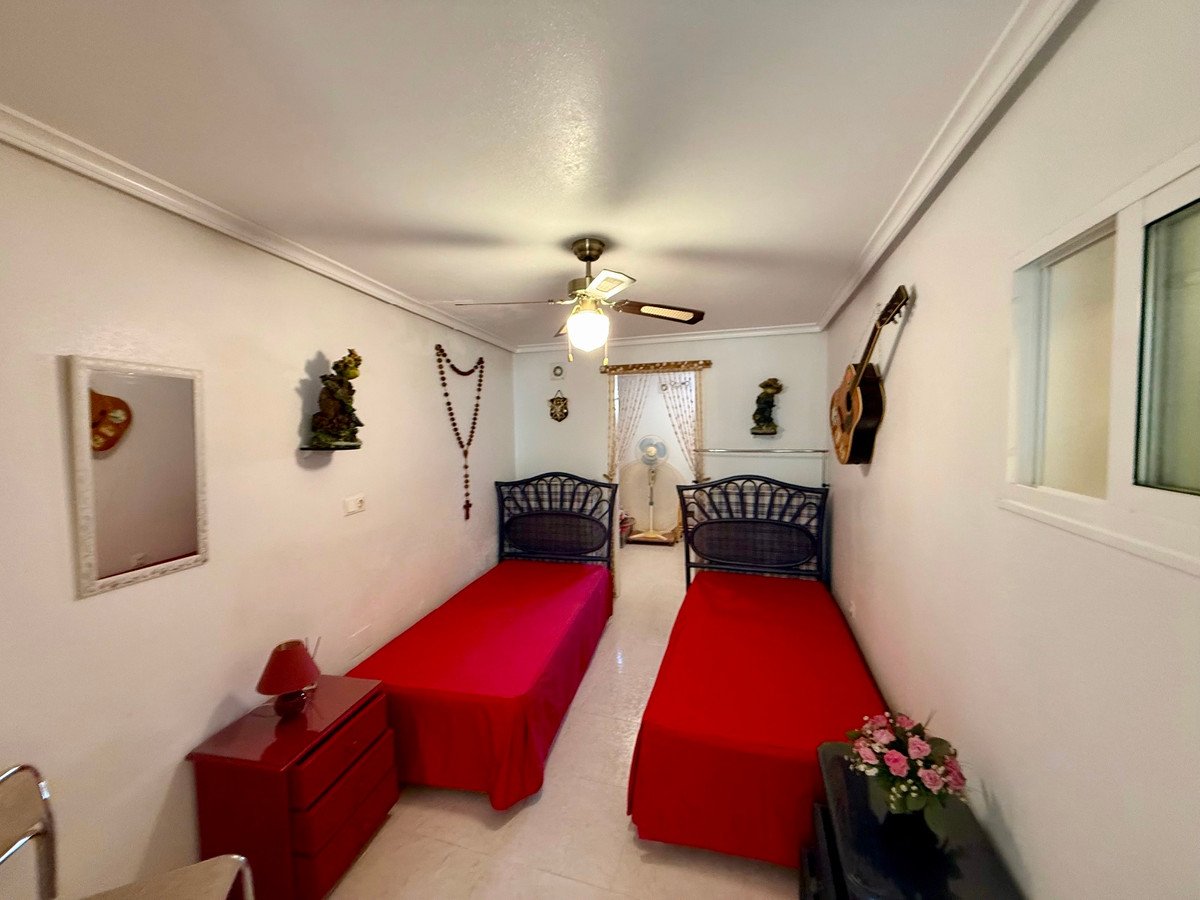 6 Bed Detached Villa in Rojales