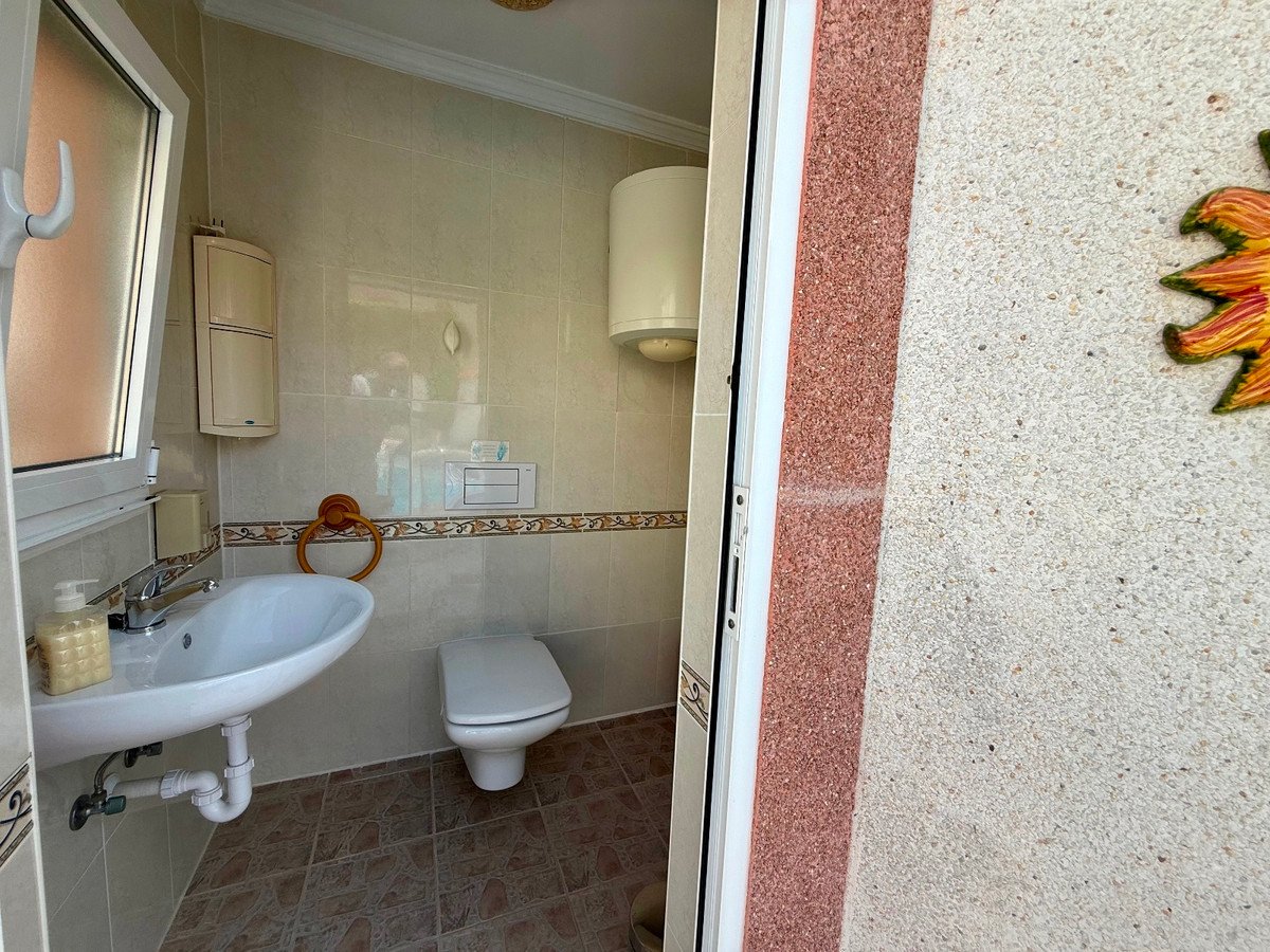 6 Bed Detached Villa in Rojales