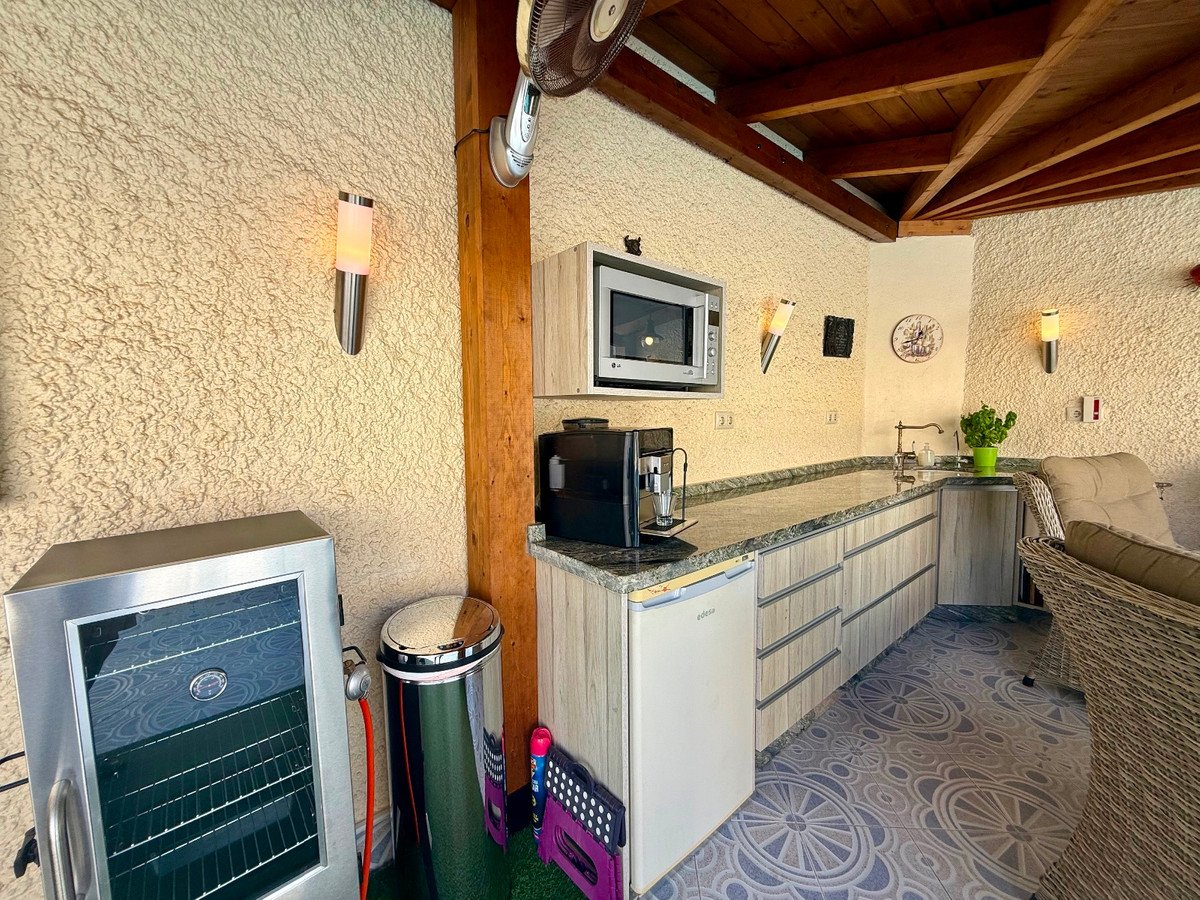 6 Bed Detached Villa in Rojales