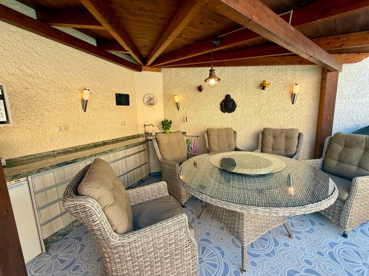 6 Bed Detached Villa in Rojales