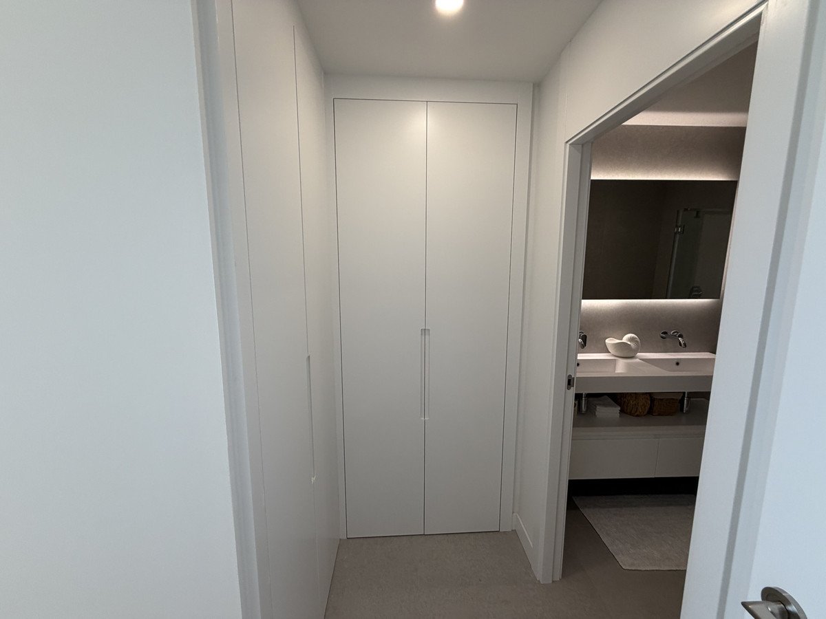 2 Bed Middle Floor Apartment in Marbella