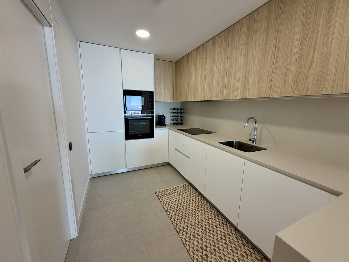 2 Bed Middle Floor Apartment in Marbella