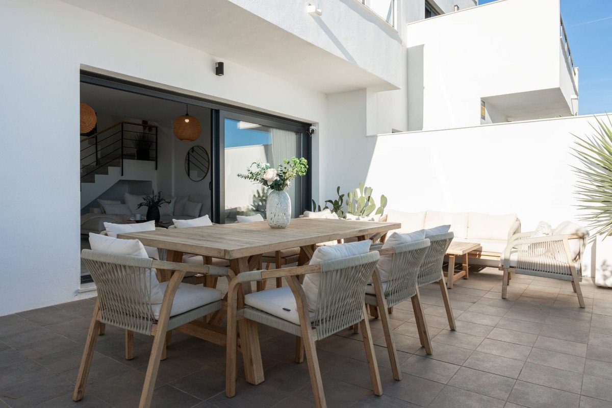 4 Bed Townhouse in La Mairena