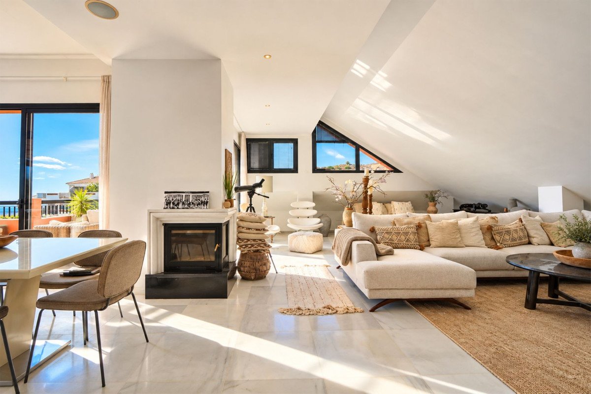 4 Bed Penthouse Duplex in Calahonda