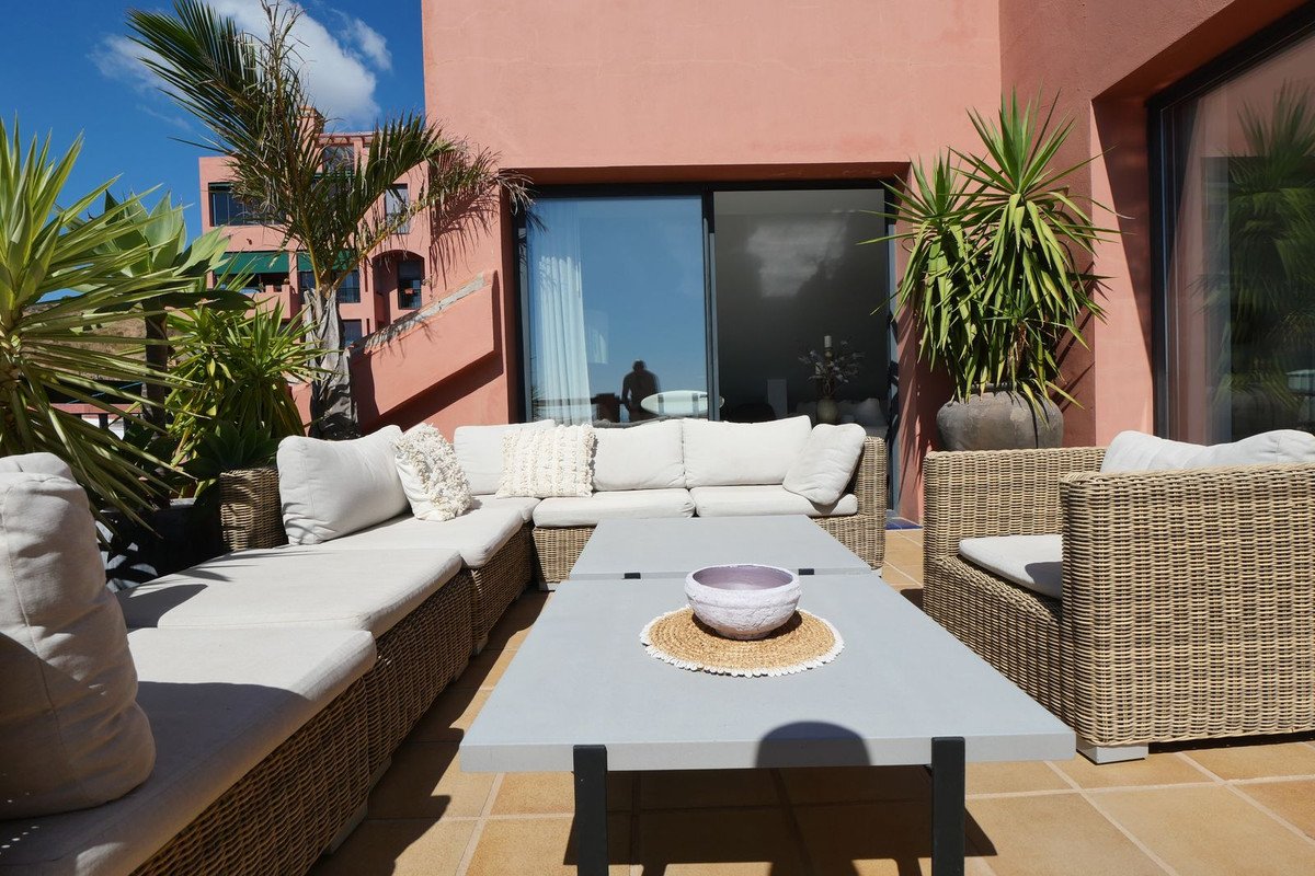 4 Bed Penthouse Duplex in Calahonda