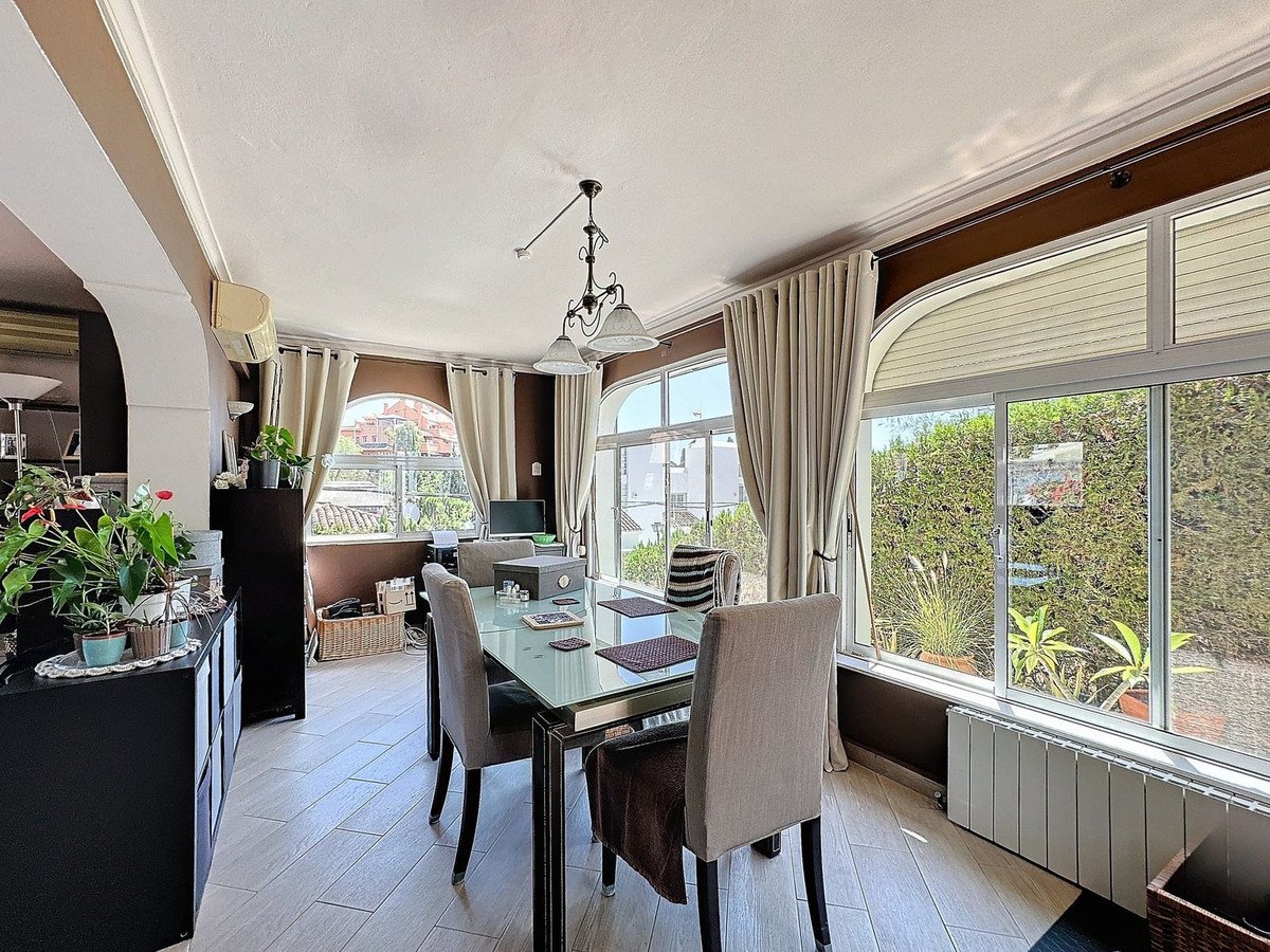 4 Bed Detached Villa in Nueva Andalucía