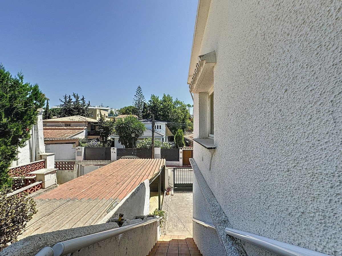 4 Bed Detached Villa in Nueva Andalucía