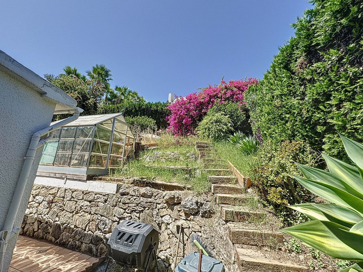 4 Bed Detached Villa in Nueva Andalucía