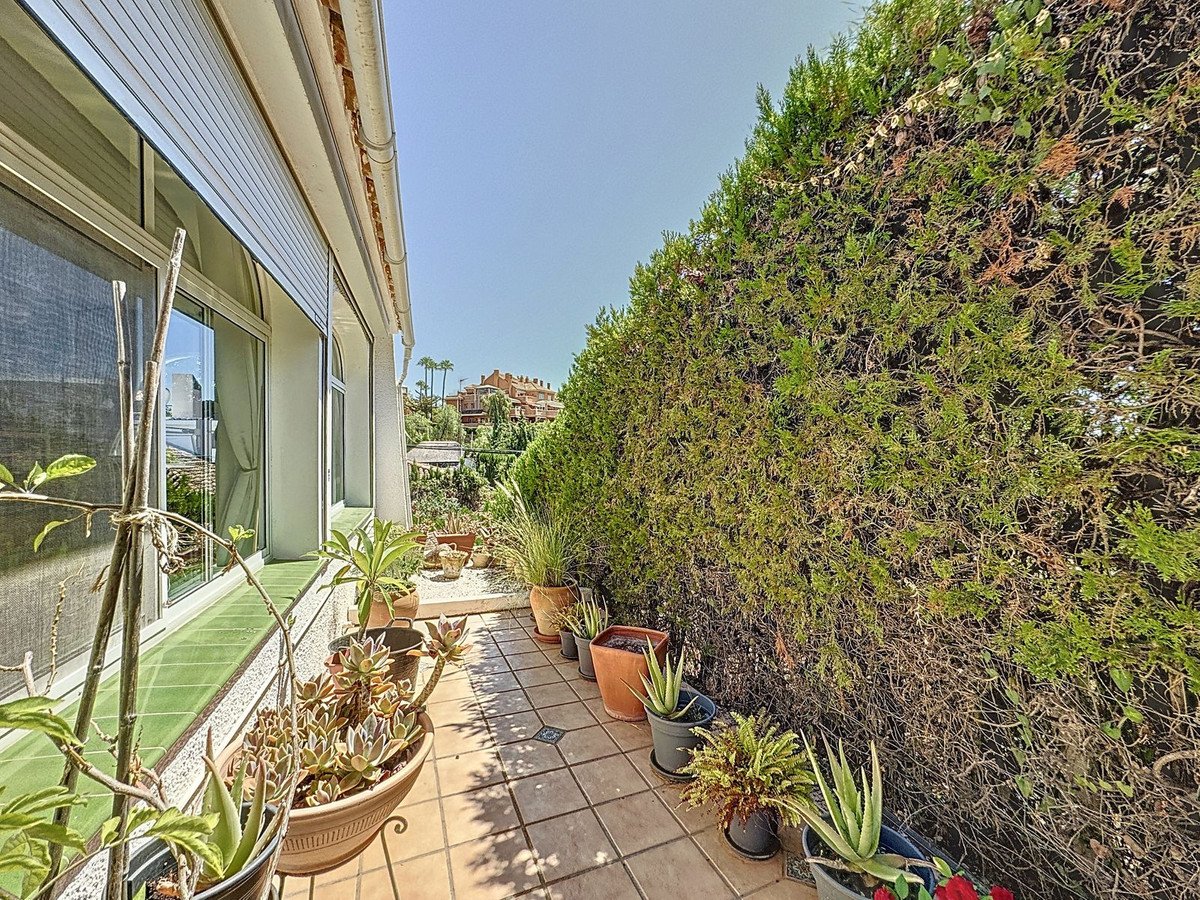 4 Bed Detached Villa in Nueva Andalucía
