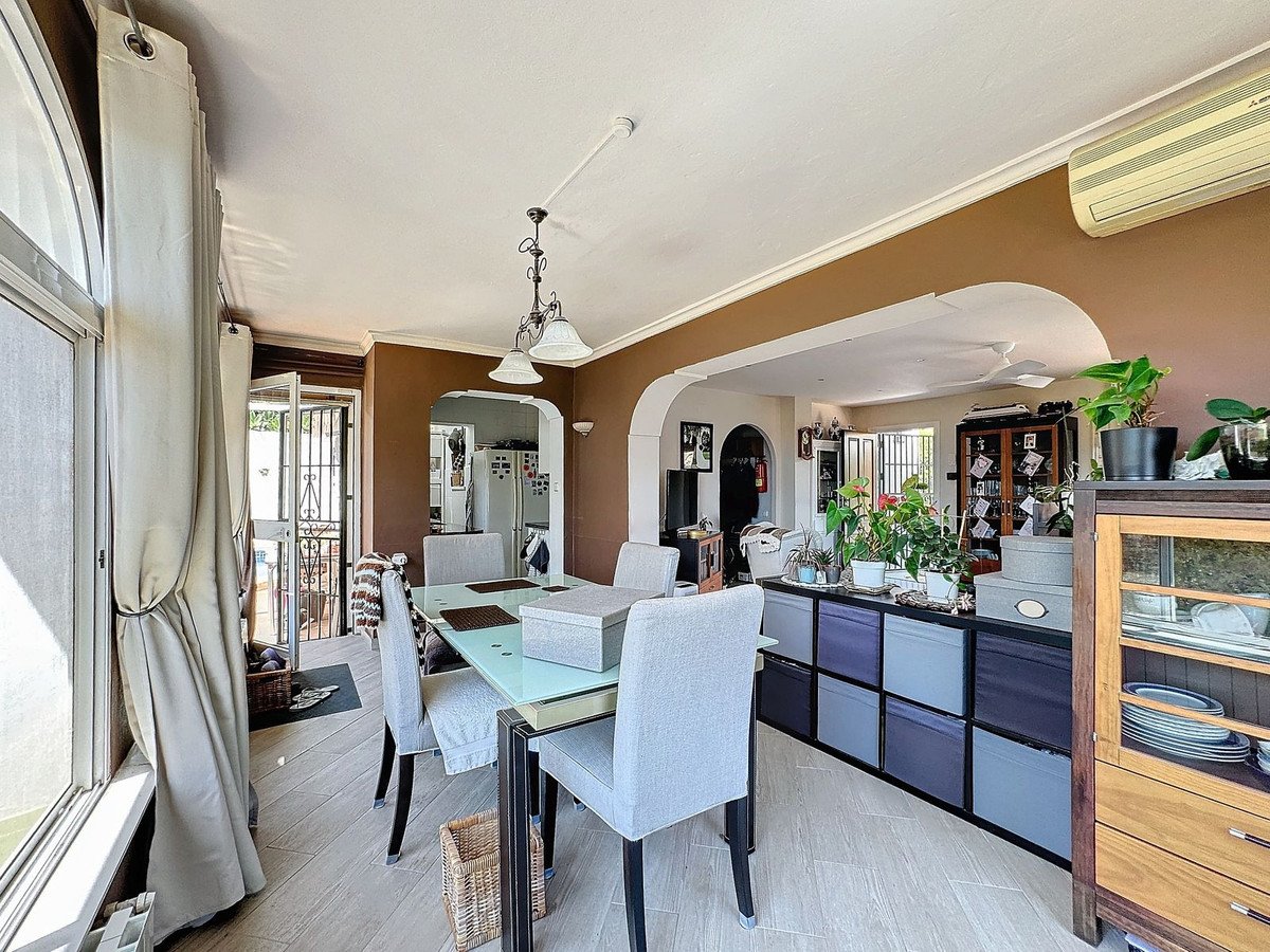 4 Bed Detached Villa in Nueva Andalucía