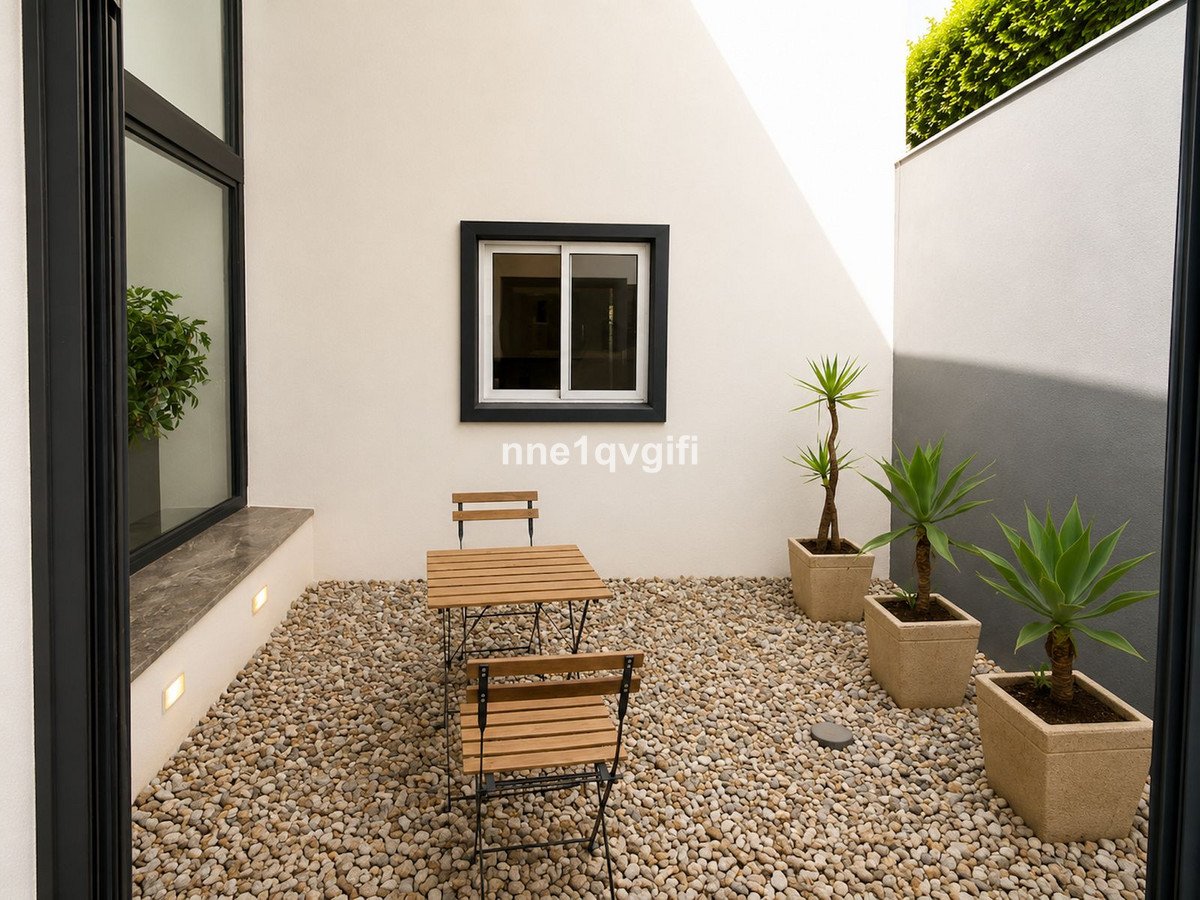5 Bed Detached Villa in Coín