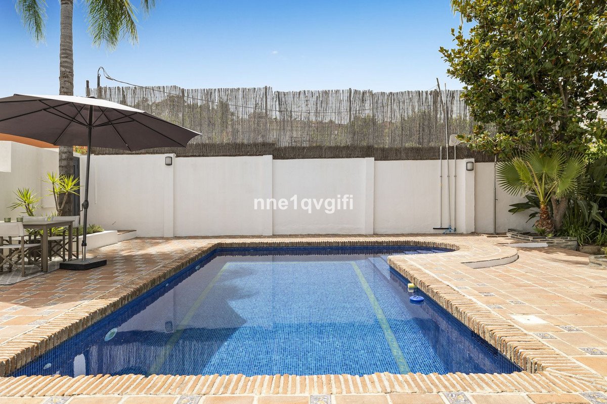 5 Bed Detached Villa in Coín