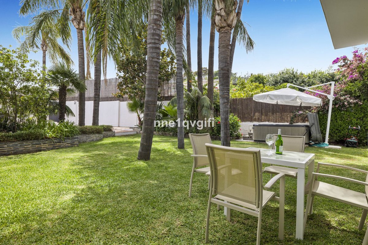 5 Bed Detached Villa in Coín