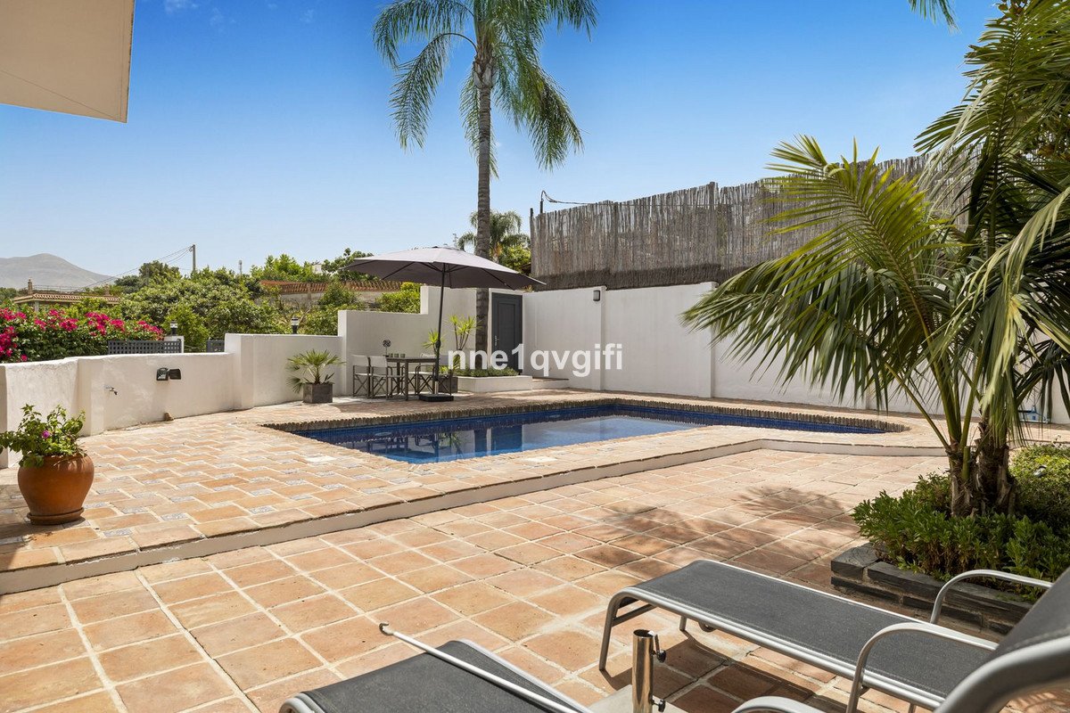 5 Bed Detached Villa in Coín