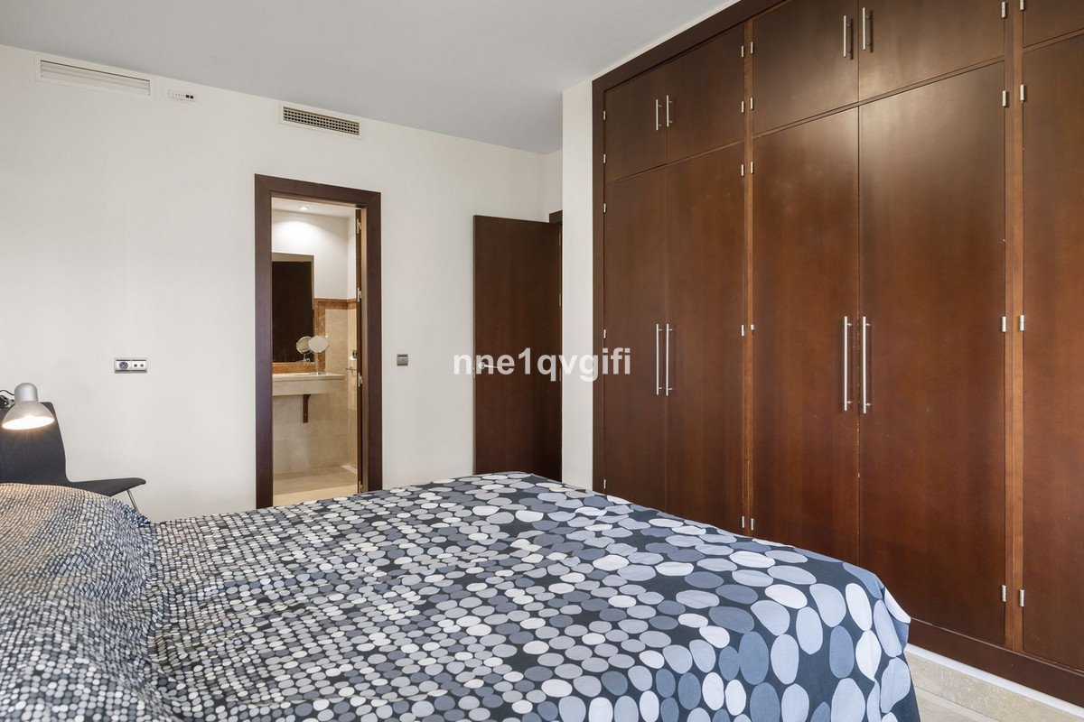 5 Bed Detached Villa in Coín