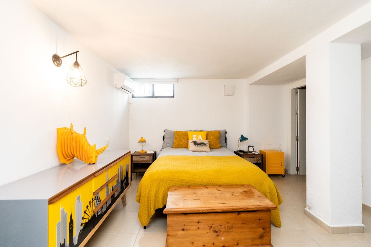 5 Bed Detached Villa in Atalaya