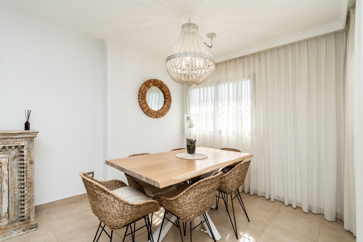 5 Bed Detached Villa in Atalaya