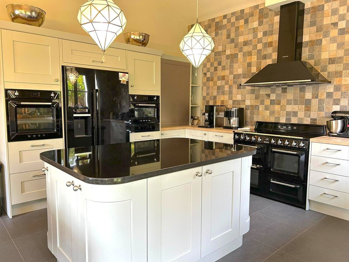 4 Bed Detached Villa in Estepona
