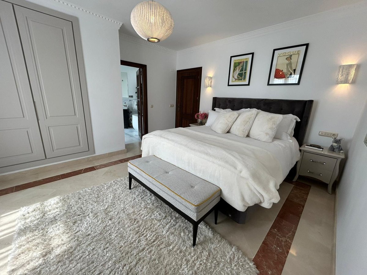 4 Bed Detached Villa in Estepona