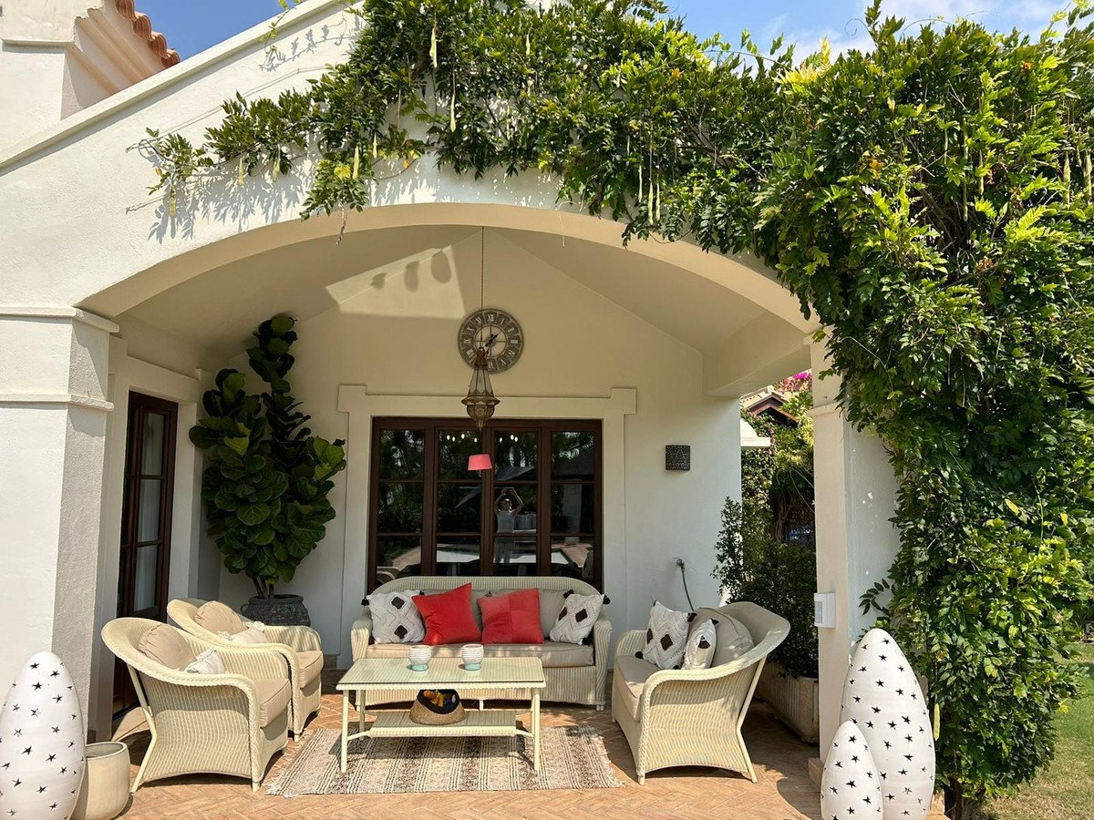4 Bed Detached Villa in Estepona