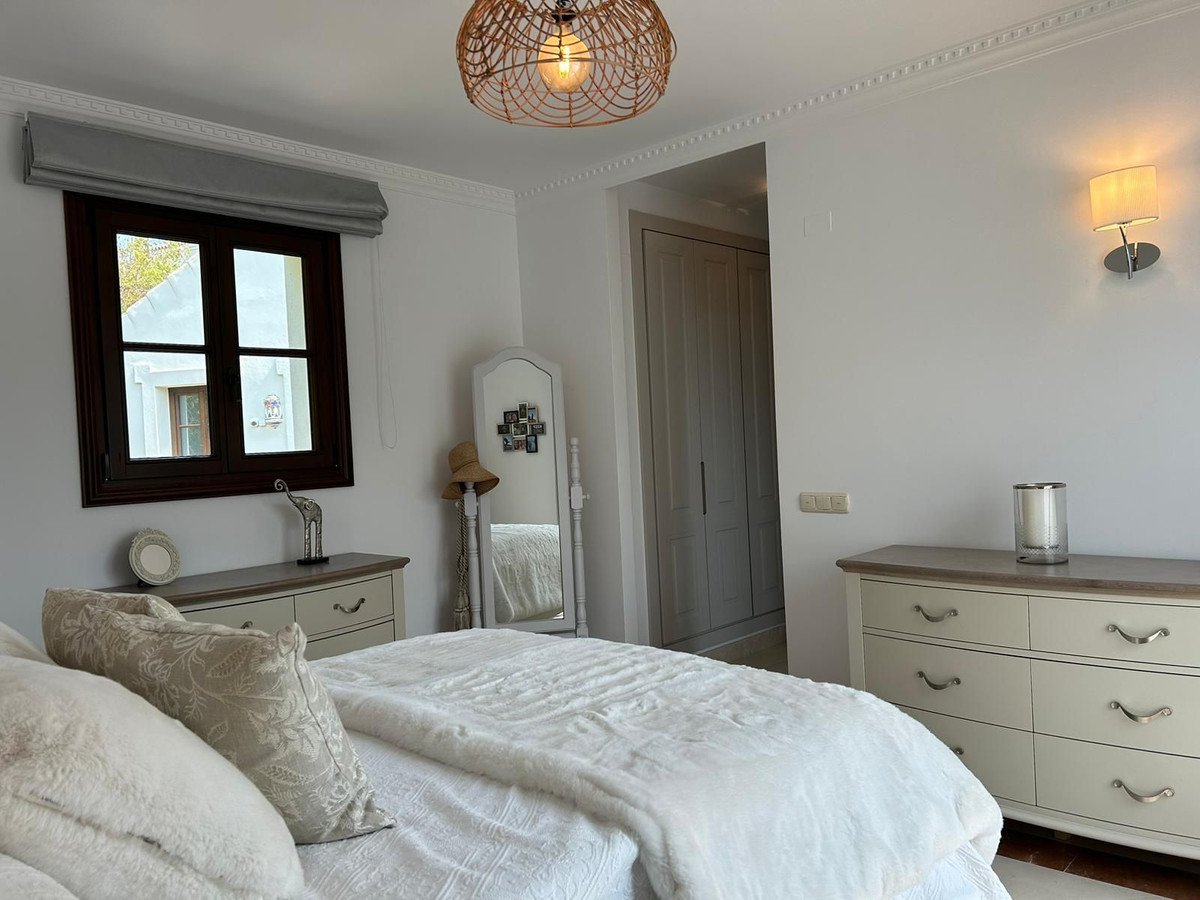 4 Bed Detached Villa in Estepona