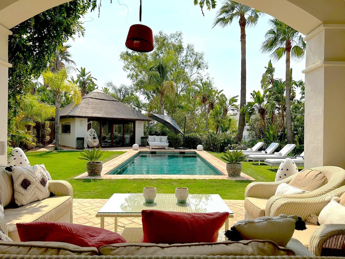 4 Bed Detached Villa in Estepona