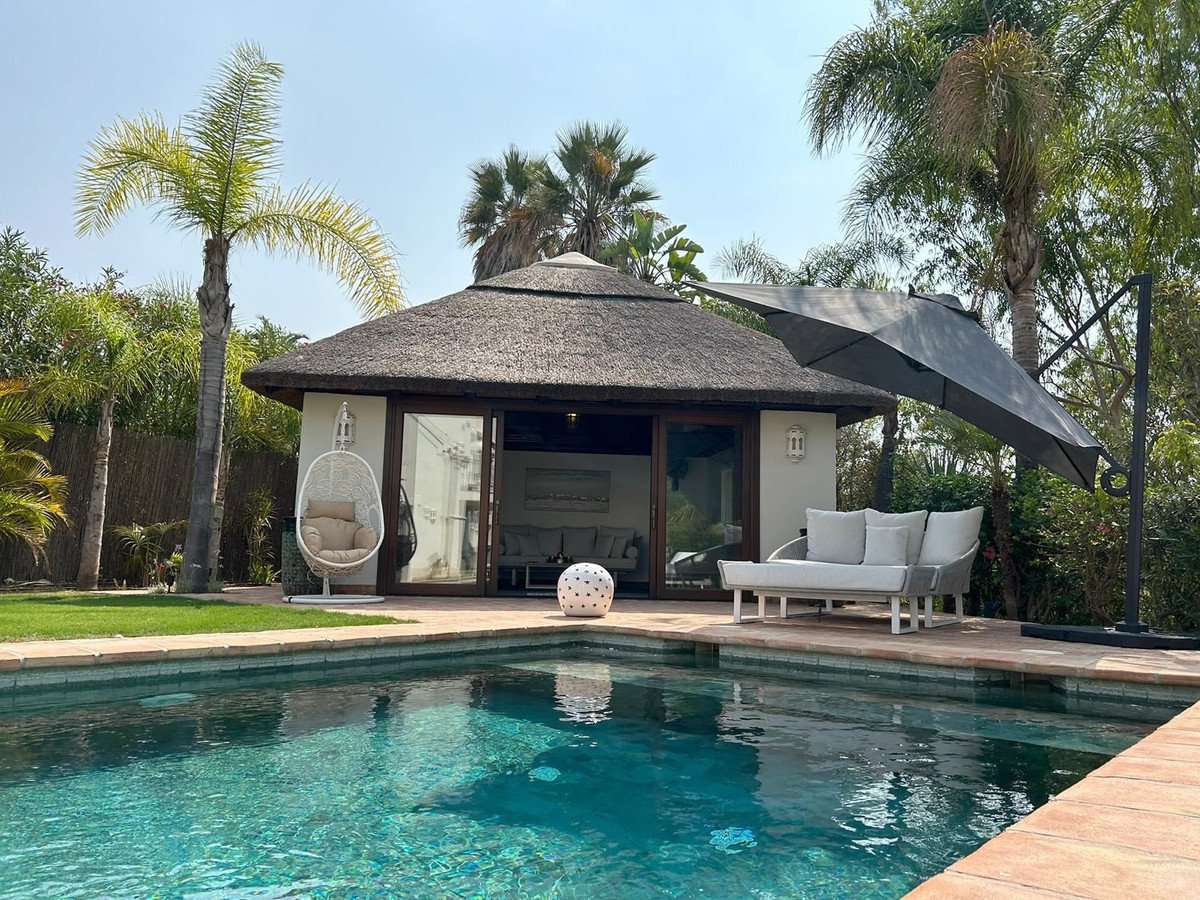 4 Bed Detached Villa in Estepona