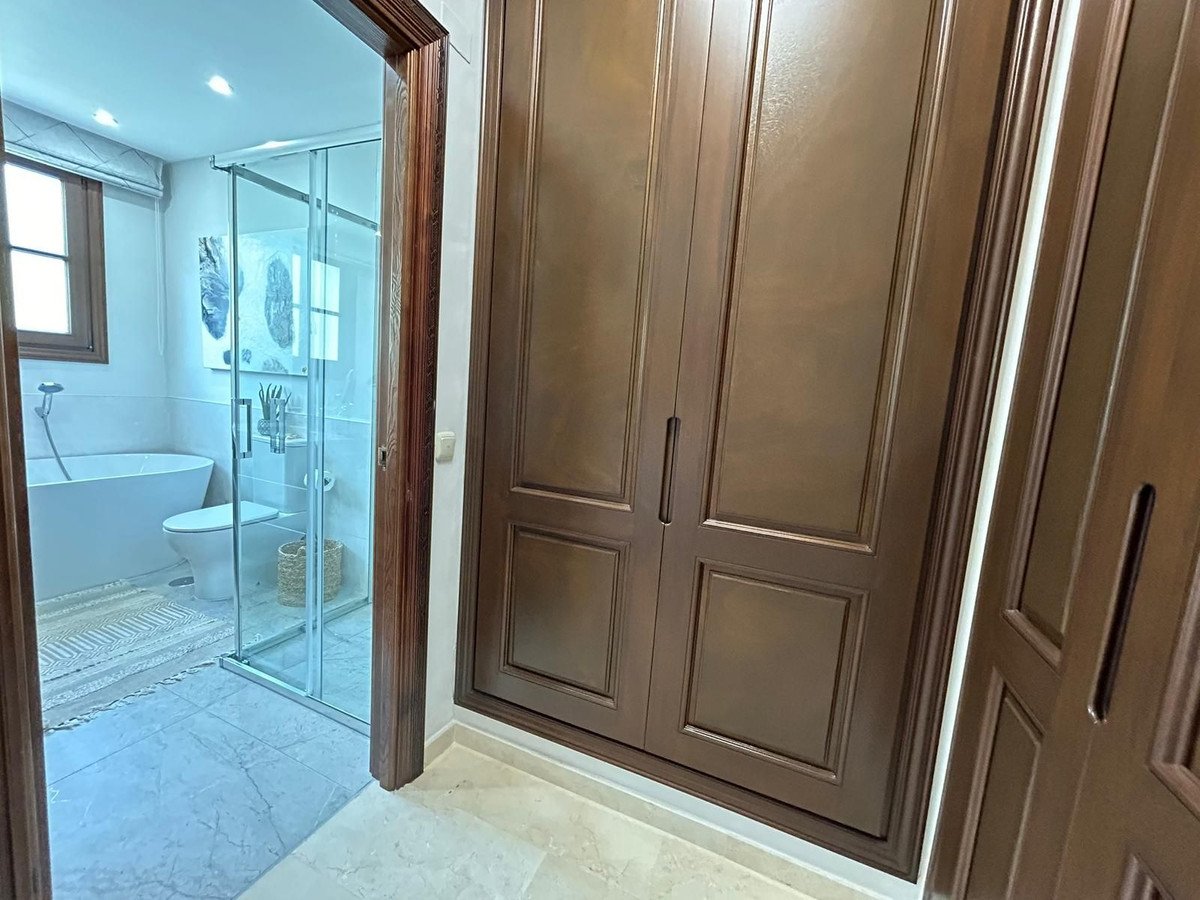 4 Bed Detached Villa in Estepona