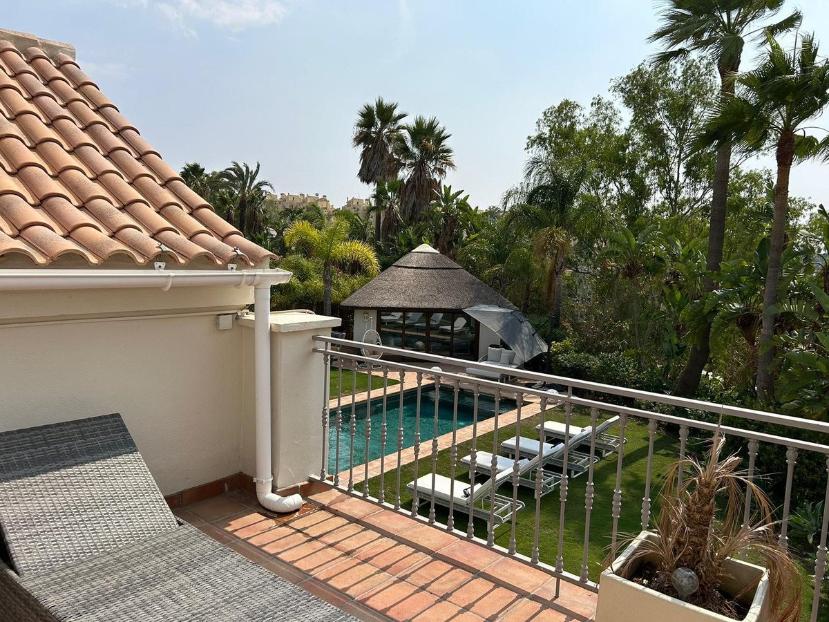 4 Bed Detached Villa in Estepona