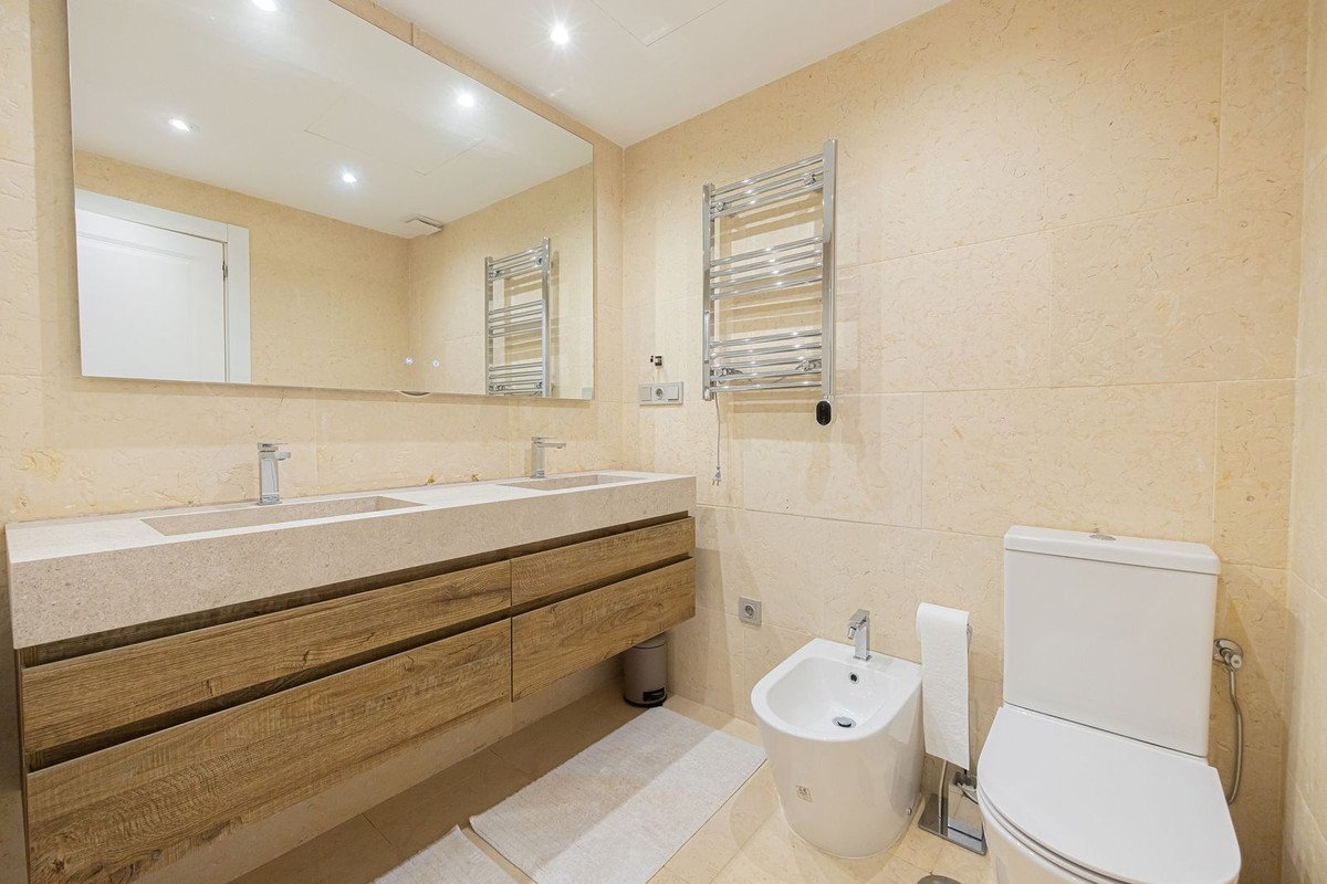 3 Bed Penthouse Duplex in Nueva Andalucía