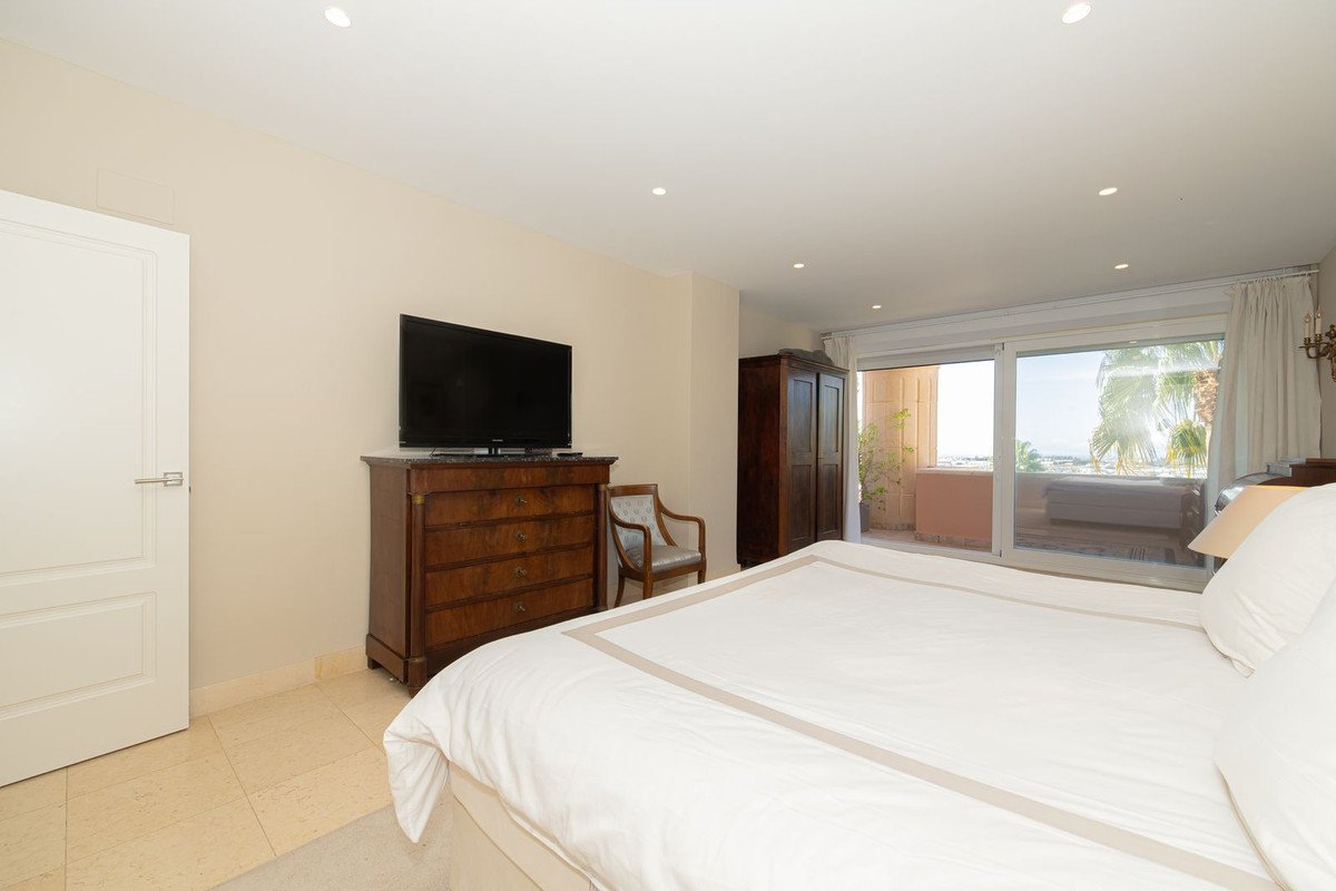 3 Bed Penthouse Duplex in Nueva Andalucía