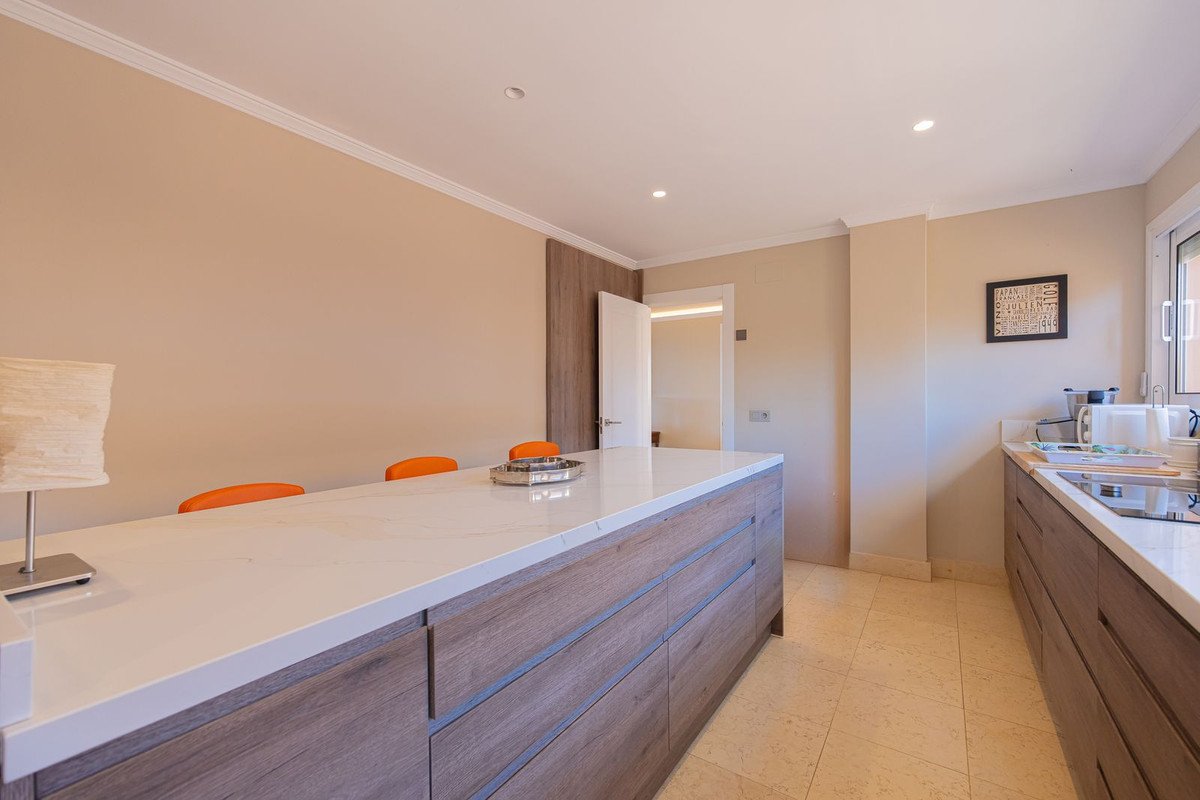3 Bed Penthouse Duplex in Nueva Andalucía
