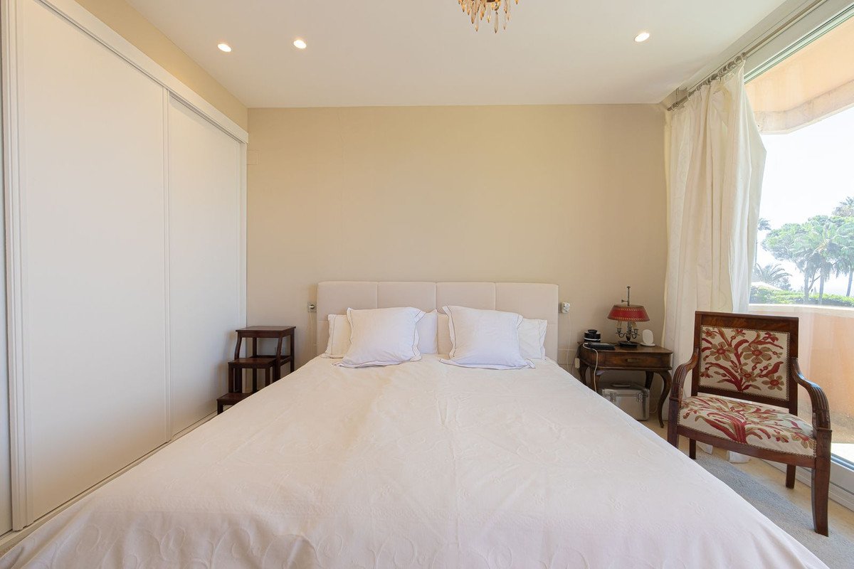 3 Bed Penthouse Duplex in Nueva Andalucía