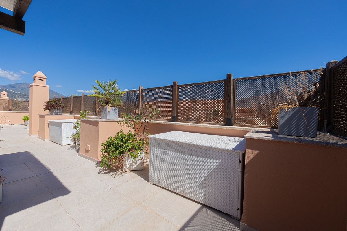 3 Bed Penthouse Duplex in Nueva Andalucía
