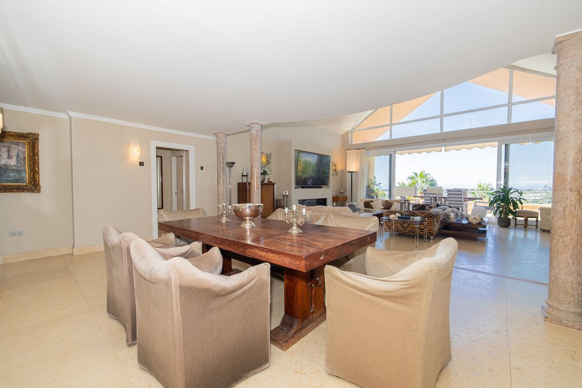 3 Bed Penthouse Duplex in Nueva Andalucía