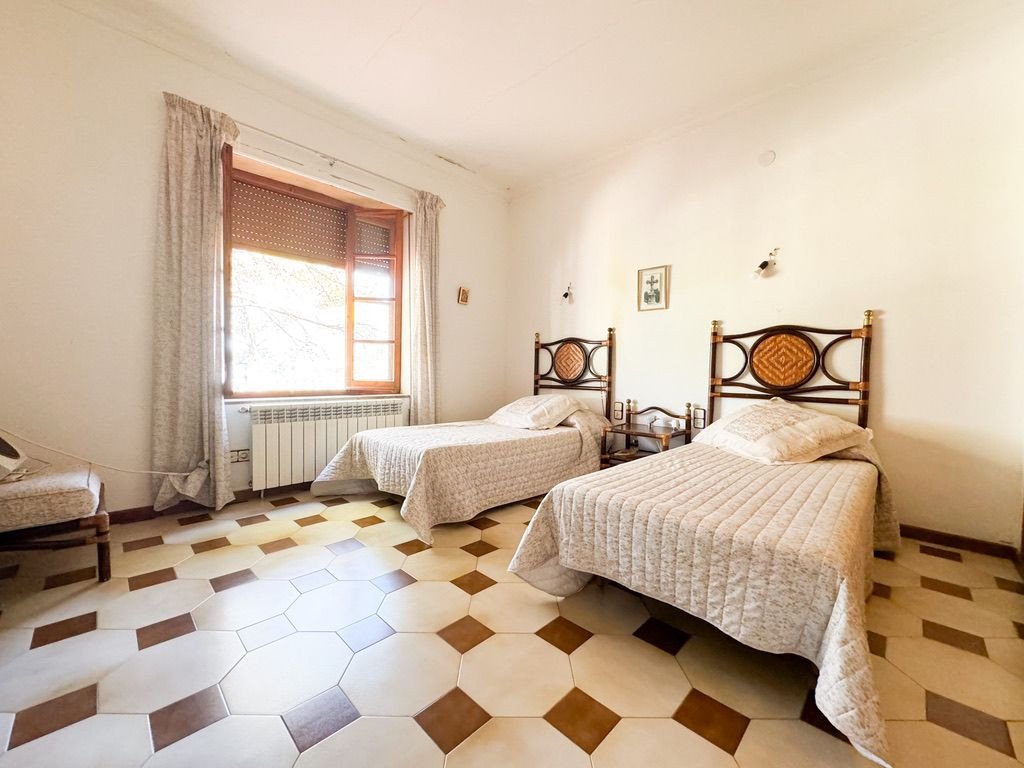 6 Bed Detached Villa in Calasparra