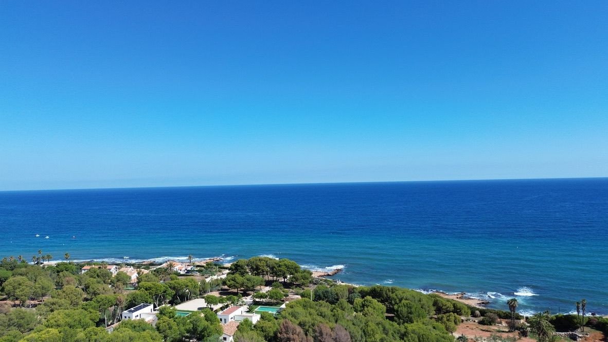 6 Bed Detached Villa in Calasparra